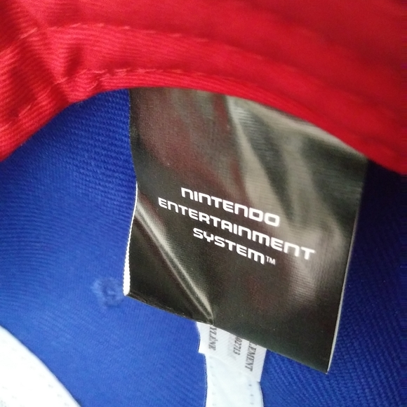Nintendo hat - Picture 6 of 6